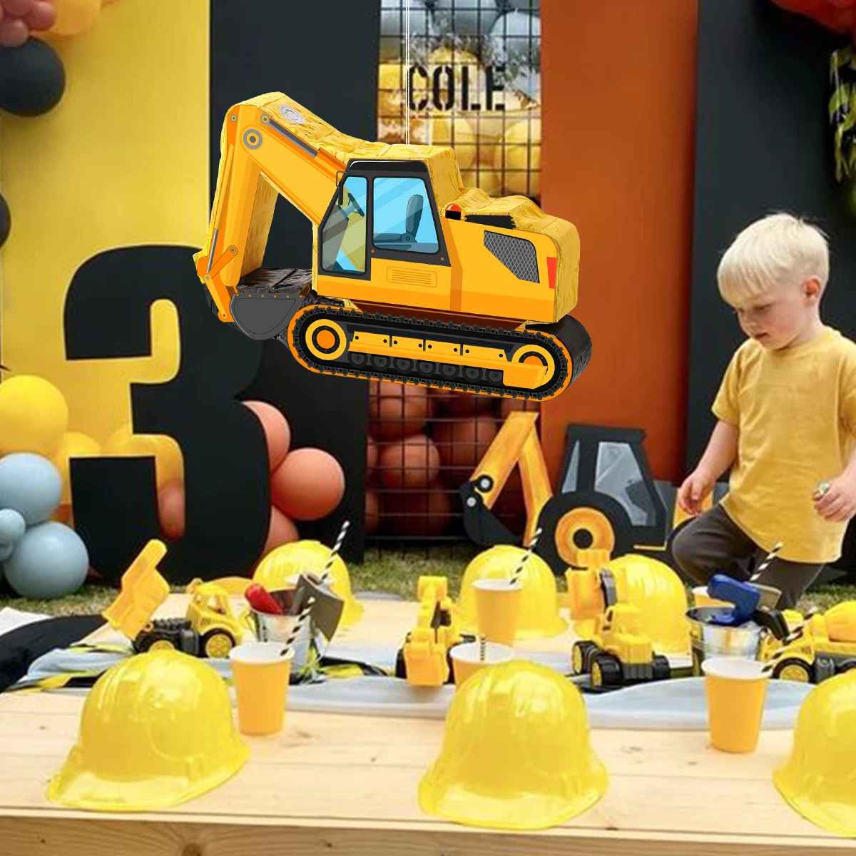 pinata camion casque construction garcon