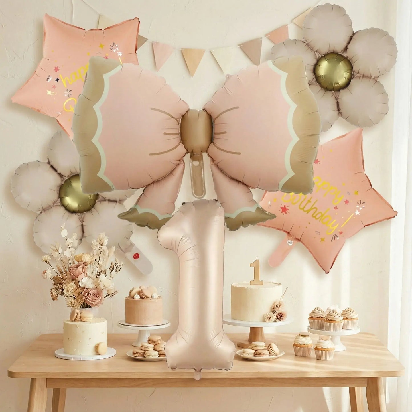 ballon anniversaire boucle etoile fleurs chiffre1 table dessert gateaux cupcakes fleurs