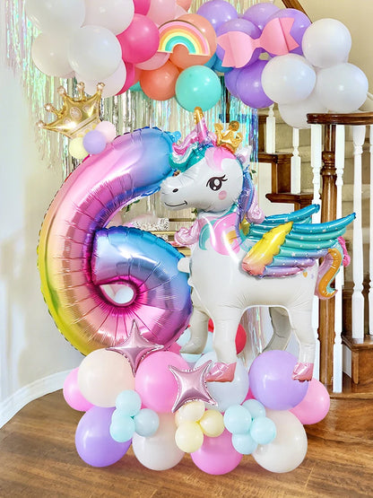 ballon anniversaire licorne chiffre six multicolor latex couronne